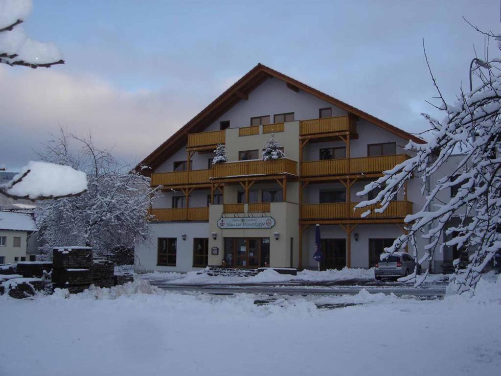 Rhöner Landhotel Haus zur Wasserkuppe Schafsteiner Straße 25, 36115 Ehrenberg