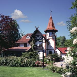 Hôtel Romantik Hotel Jagdhaus Waldfrieden Kieler Straße 1 25485 Bilsen Schleswig-Holstein