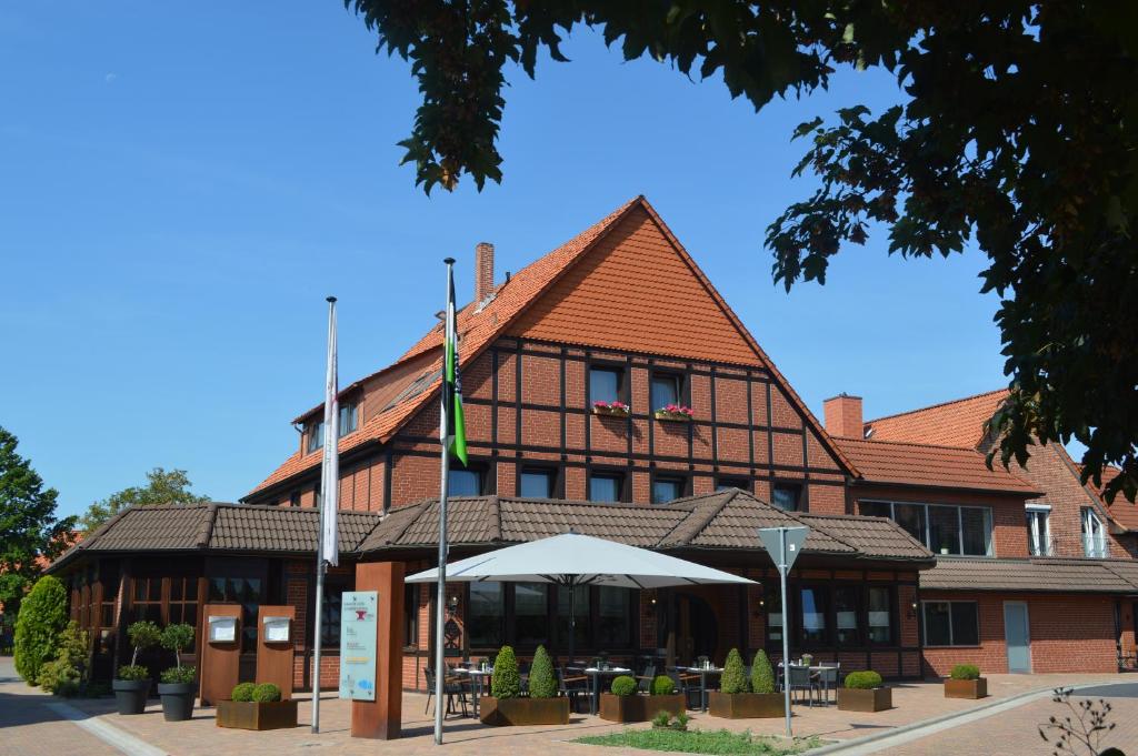 Hôtel Romantik Hotel Schmiedegasthaus Gehrke Riepener Straße 21 31542 Bad Nenndorf