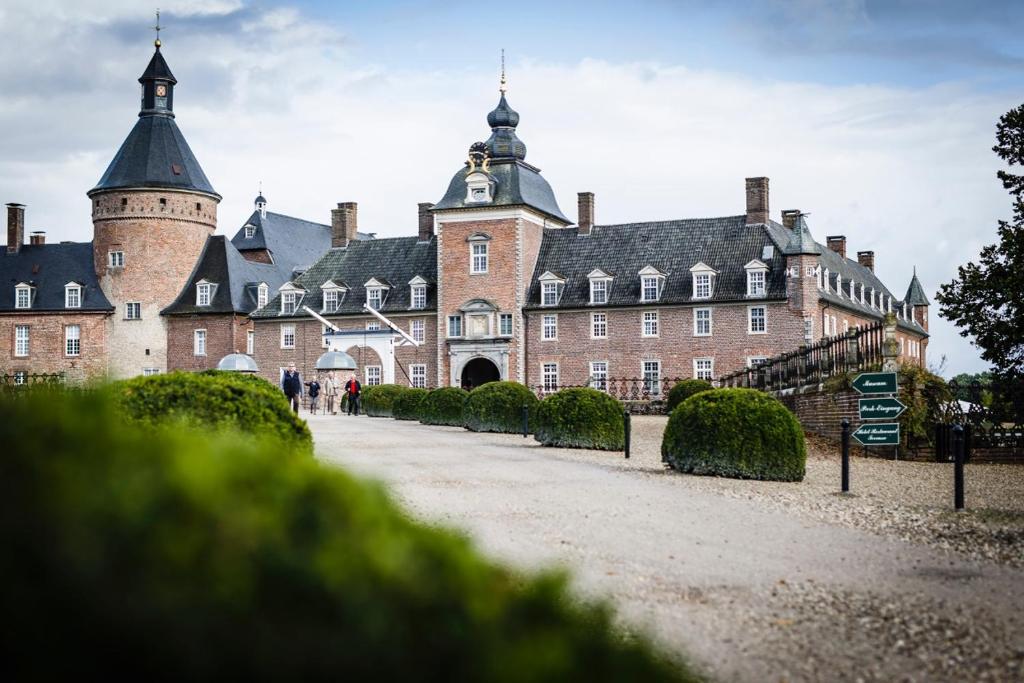 Romantik Parkhotel Wasserburg Anholt Schloss, 46419 Isselburg