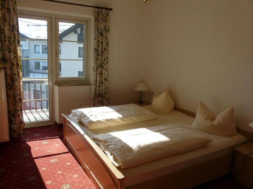 Hotel Roter Hahn - Bed & Breakfast Garmisch-Partenkirchen allemagne