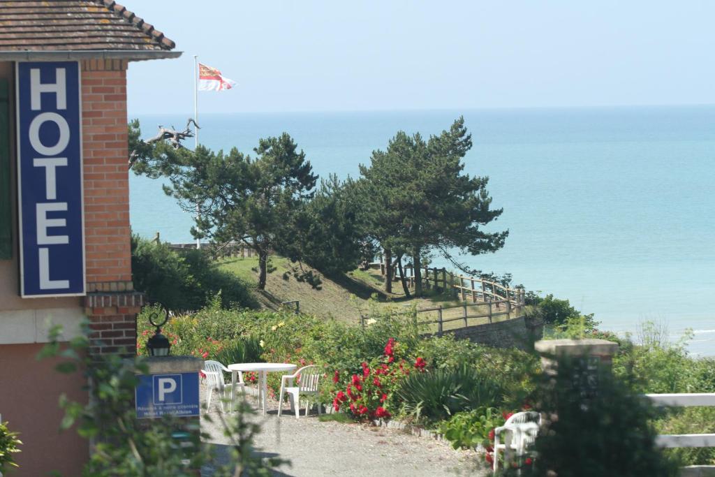 Hôtel Hotel Royal Albion 1 rue de la mer, 76910 Mesnil-Val-Plage