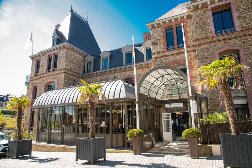 Hôtel Royal Emeraude Dinard - MGallery 1Bd Albert 1Er 35800 Dinard