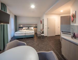 RS-HOTEL - smart luxury hotel & apartments, contactless and inspected