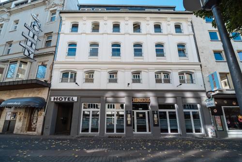 S & D Reinoldus Hotel