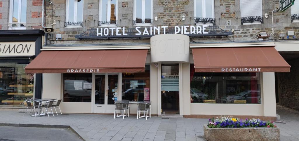 Hôtel Hôtel Saint - Pierre 12 Place De La République, 50800 Villedieu-les-Poêles