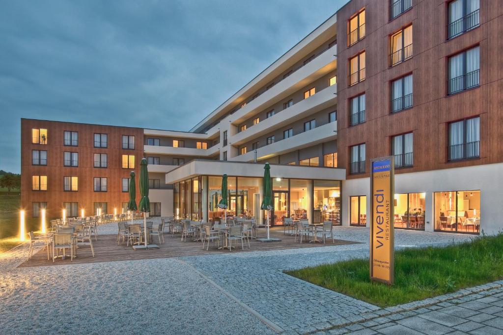 Hôtel Santé Royale Hotel- & Gesundheitsresort Warmbad Wolkenstein An der Silbertherme 5 09429 Wolkenstein