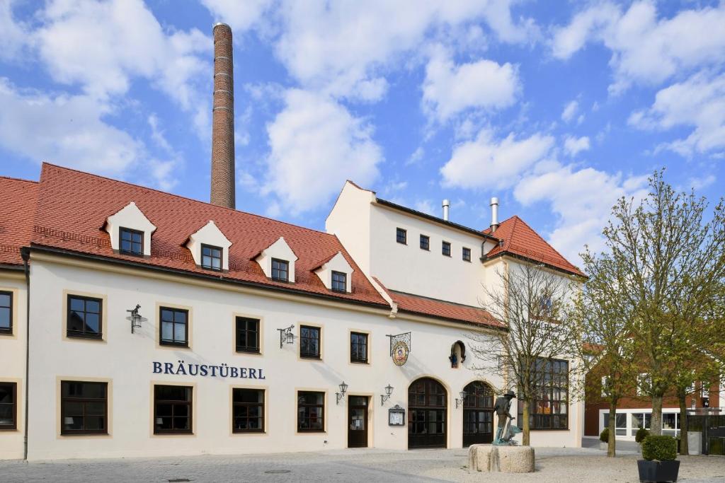 Auberge Hotel Schierlinger Bräustüberl 11 Rathausplatz, 84069 Schierling