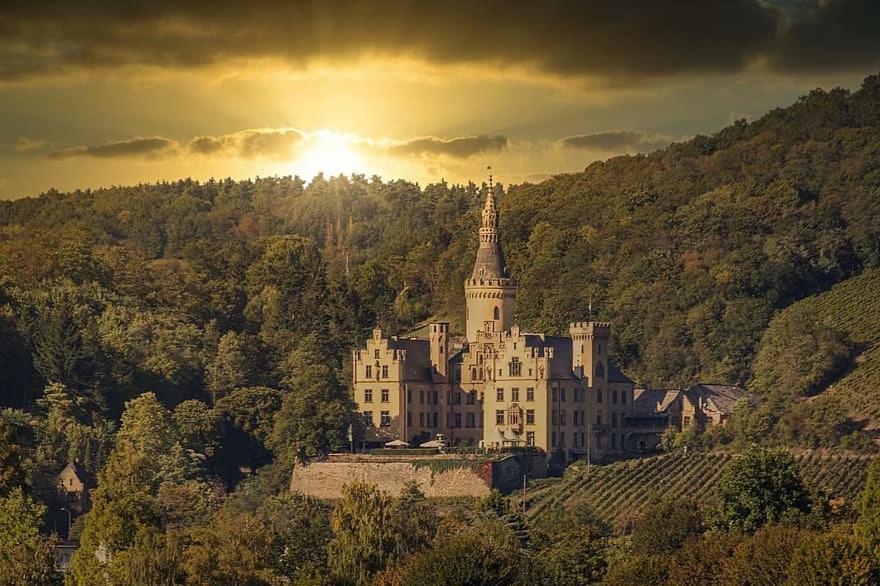 Schloss Arenfels Schloss Arenfels 0, 53557 Bad Hönningen