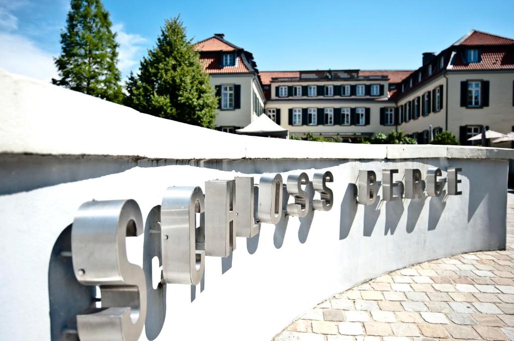Hôtel Schloss Berge Adenauerallee 103 45894 Gelsenkirchen