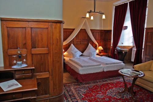 Hôtel Hotel Schloss Edesheim Luitpoldstraße 9 Edesheim