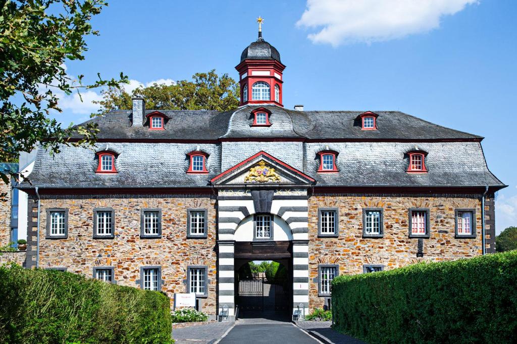 Hôtel Schloss Hotel Burgbrohl Auf der Burg 1 56659 Burgbrohl