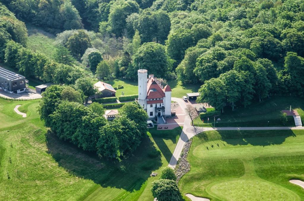 Schloss Ranzow Privathotel - Wellness, Golf, Kulinarik, Events Schlossallee 1, 18551 Lohme