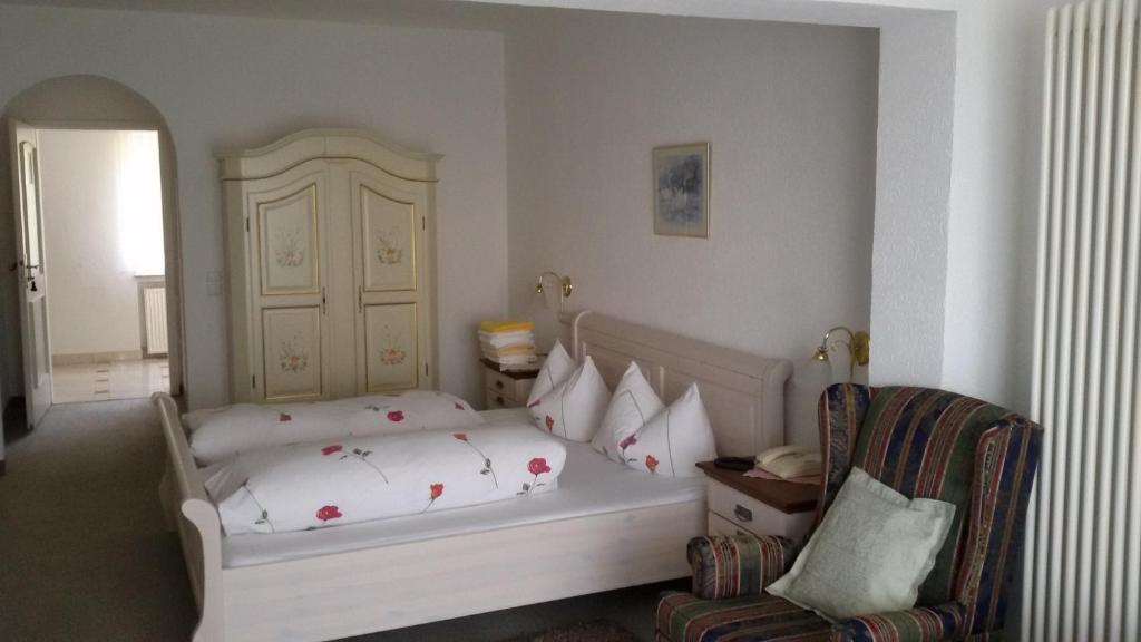 Hôtel Hotel Schlossgarten Karl-Waldschmidt-Str. 9, 35075 Gladenbach
