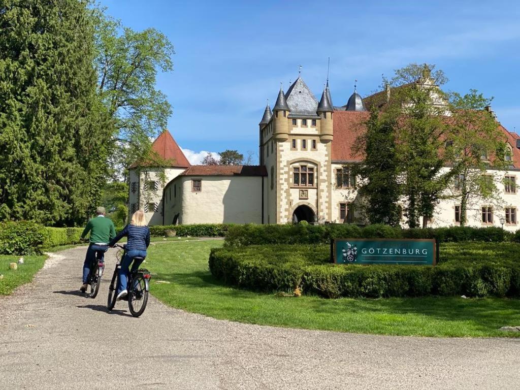 Schlosshotel Götzenburg Schloßstraße 20 Götzenburg, 74249 Jagsthausen