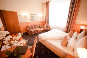 Hôtel Schlosshotel Grünwald Zeillerstr. 1 82031 Grünwald Bavière