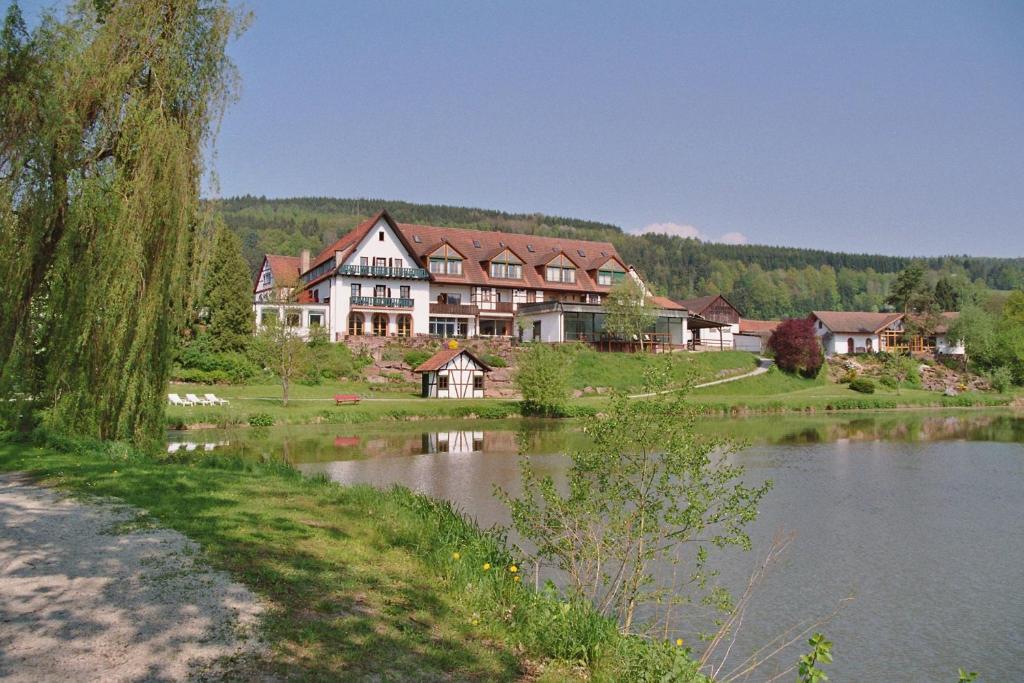 Seehotel Gut Dürnhof Burgsinner Str. 3, 97794 Rieneck