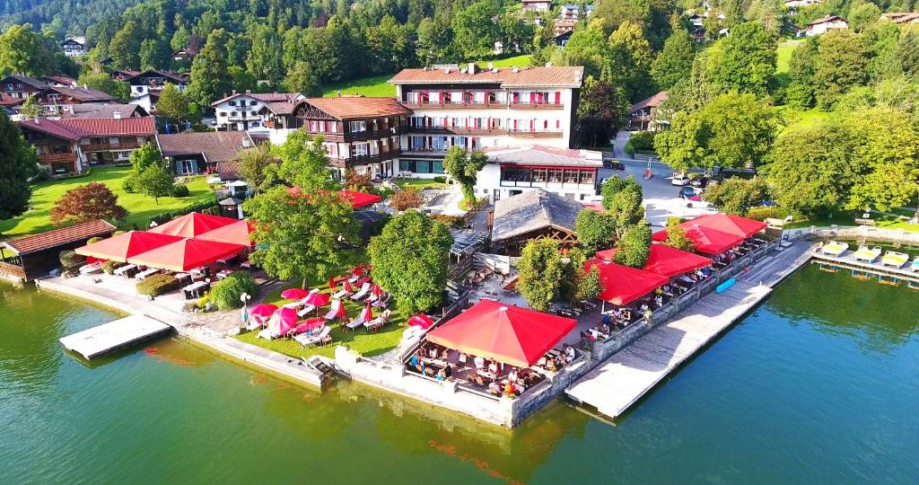 Seehotel Schlierseer Hof Seestraße 21, 83727 Schliersee