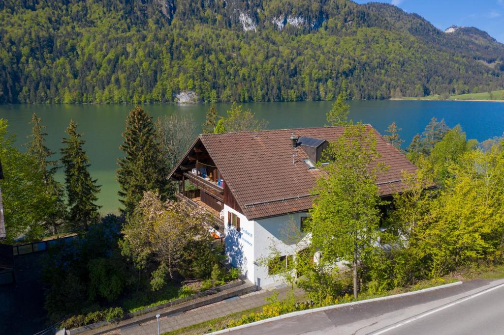 Seehotel Weissensee 23 Pfrontener Straße, 87629 Füssen