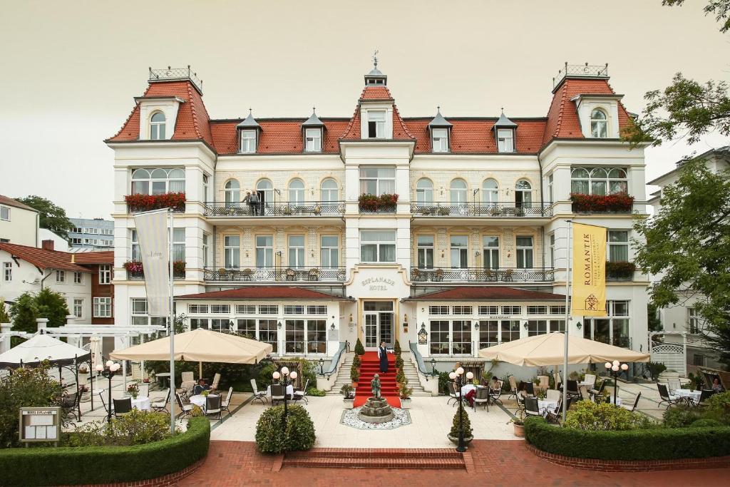 SEETELHOTEL Hotel Esplanade mit Villa Aurora Seestr. 5, 17424 Heringsdorf