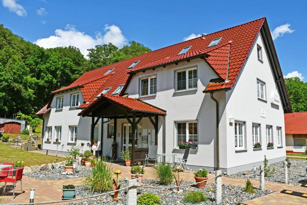 Hôtel Selliner Pension am Waldrand Seestraße 11d 18586 Sellin