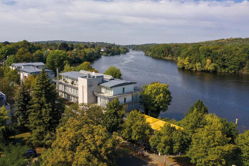 Seminaris Hotel Potsdam Griebnitzsee Rudolf-Breitscheid-Str. 190-192, 14482 Potsdam