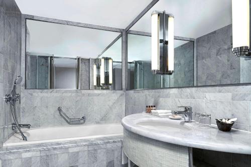 Sheraton Paris Charles de Gaulle Airport Hotel