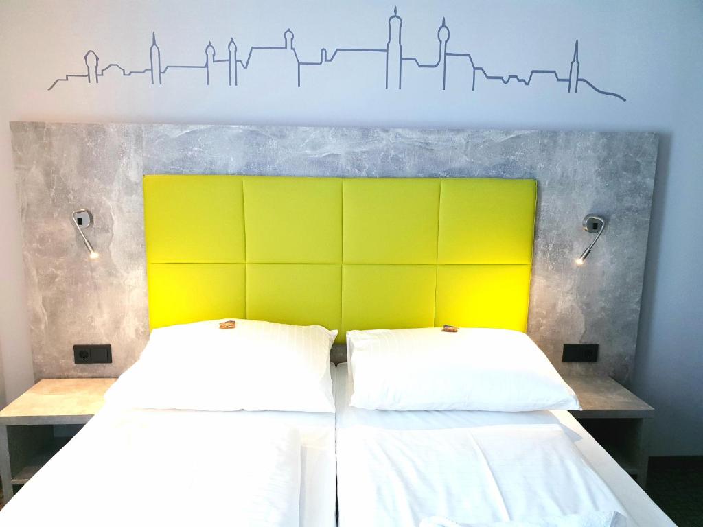 SleepySleepy Hotel Dillingen 35 Kapuzinerstraße, 89407 Dillingen an der Donau