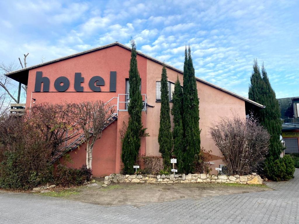 Smarthotel Ingelheim Konrad-Adenauer-Straße 30, 55218 Ingelheim-sur-le-Rhin