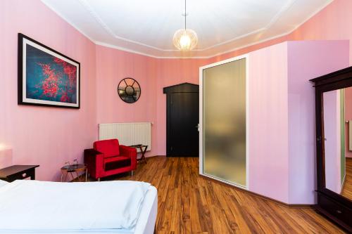 SmartHotel Mystique Self check-in