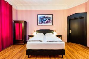 SmartHotel Mystique Self check-in