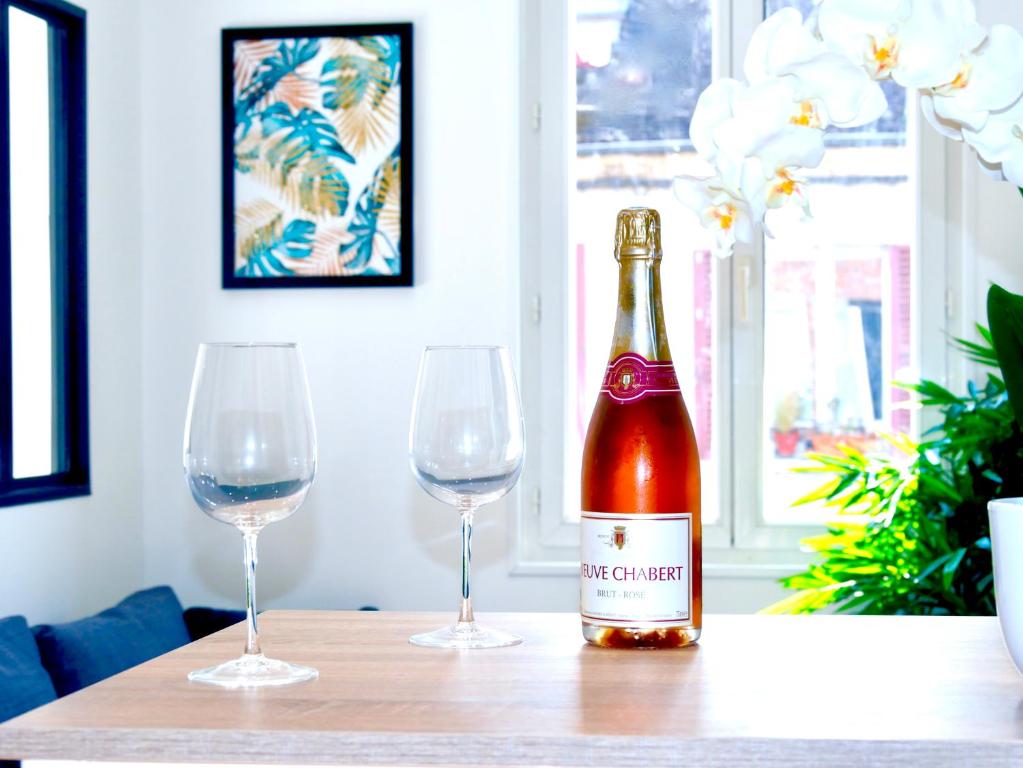 SOWELL HOTELS Le Beach 14360 Trouville-sur-Mer