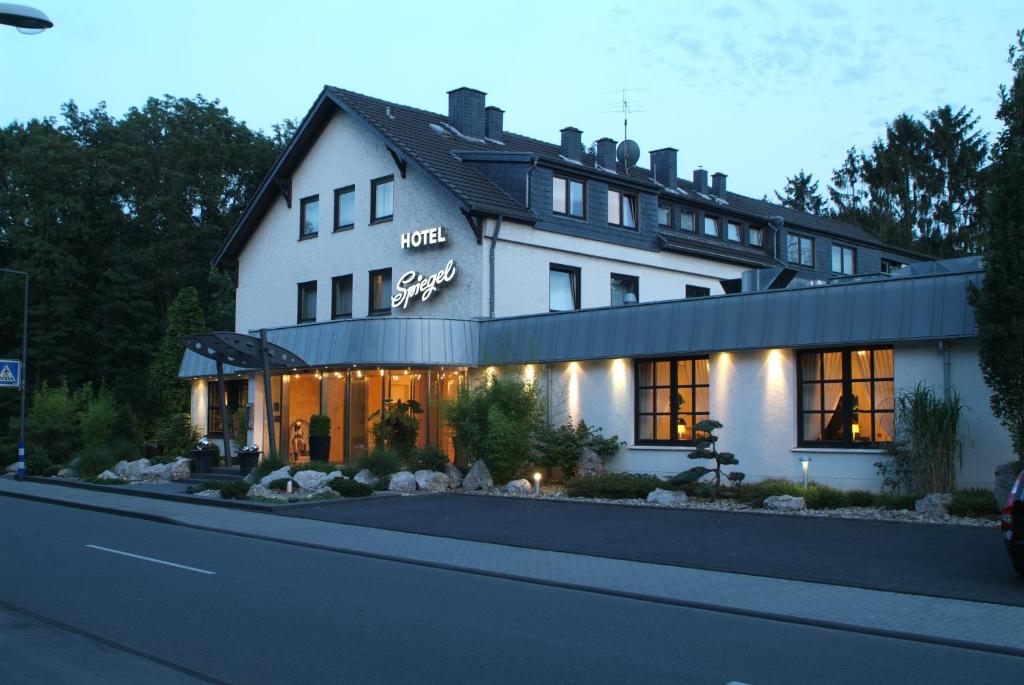 Hôtel Hotel Spiegel Hermann-Löns-Str. 122, 51147 Cologne