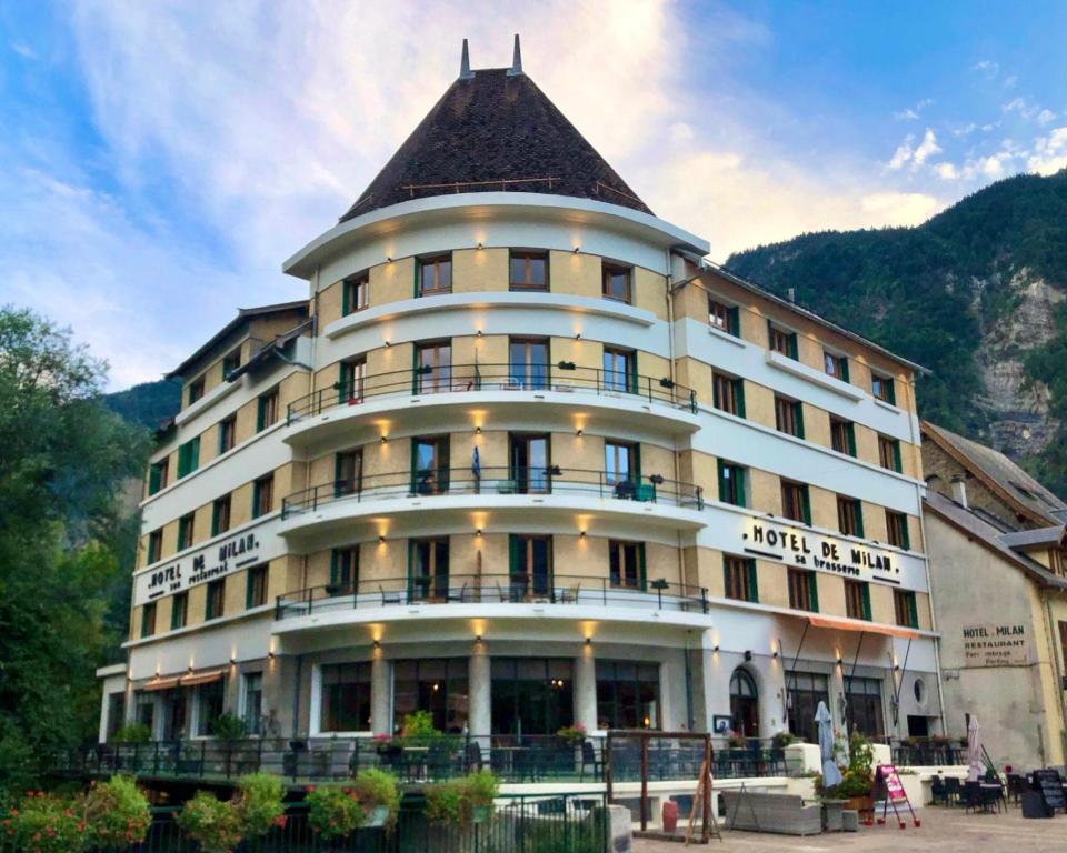 Hôtel Sport'Hotel-Aparthotel de Milan 54 Rue du General de Gaulle 38520 Le Bourg-dʼOisans