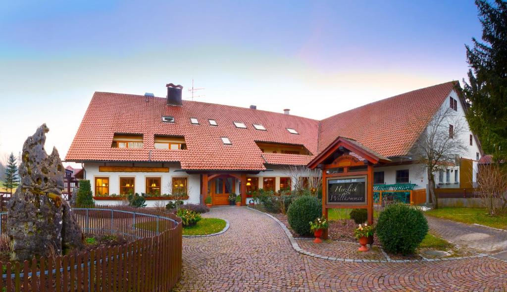 Stahlecker Hof Stahleck 2, 72805 Lichtenstein