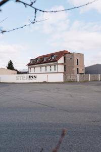 STEP INN The Fair Hotel