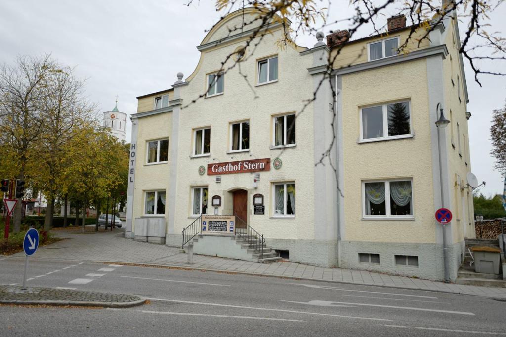 Auberge Hotel Stern Kirchplatz 10, 86368 Gersthofen