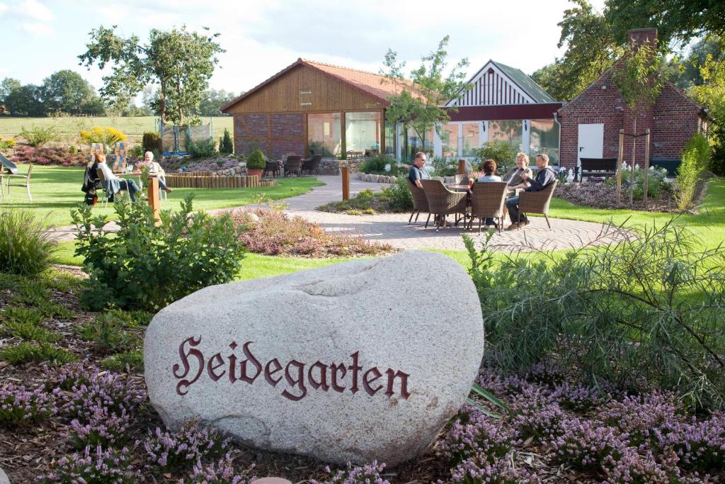 Stössels Hotel & Restaurant Im Dorfe 2, 29575 Altenmedingen