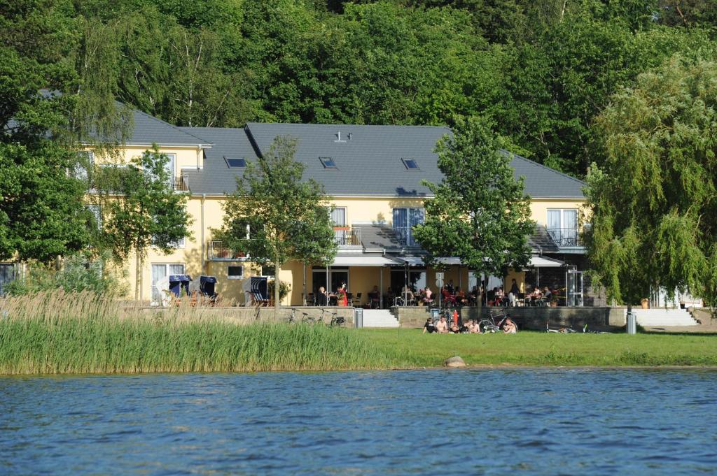 Strandhaus am Inselsee Heidberg 5, 18273 Güstrow