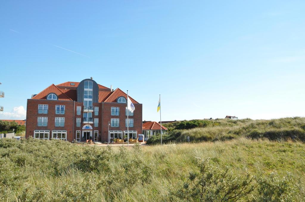 Strandhotel Juister Hof Strandpromenade 2, 26571 Juist