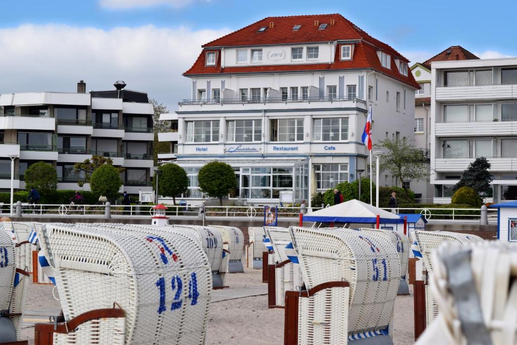 Hôtel Hotel Strandschlösschen Strandpromenade 7, 23570 Travemünde
