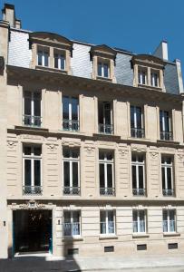 Hôtel Suites & Hôtel Helzear Etoile 12 Rue Christophe Colomb 75008 Paris Île-de-France