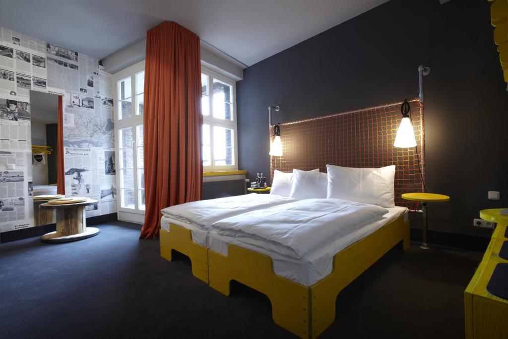 Superbude Hotel St Pauli Juliusstraße 1-7, 22769 Hambourg