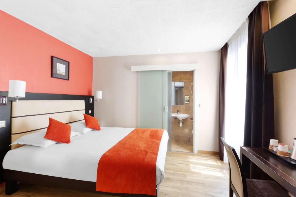 Hôtel Sure Hotel by Best Western Paris Gare du Nord 224 Rue Du Faubourg Saint Denis 75010 Paris