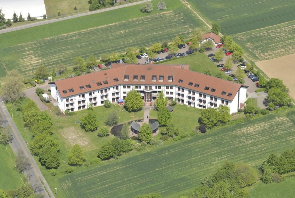 Tagungs- und Bildungszentrum Steinbach/Taunus Waldstraße 31, 61449 Steinbach im Taunus