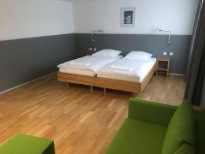 Hôtel Tagungszentrum & Hotel evangelische Akademie Bad Boll Akademieweg 11 73087 Göppingen Bade-Wurtemberg