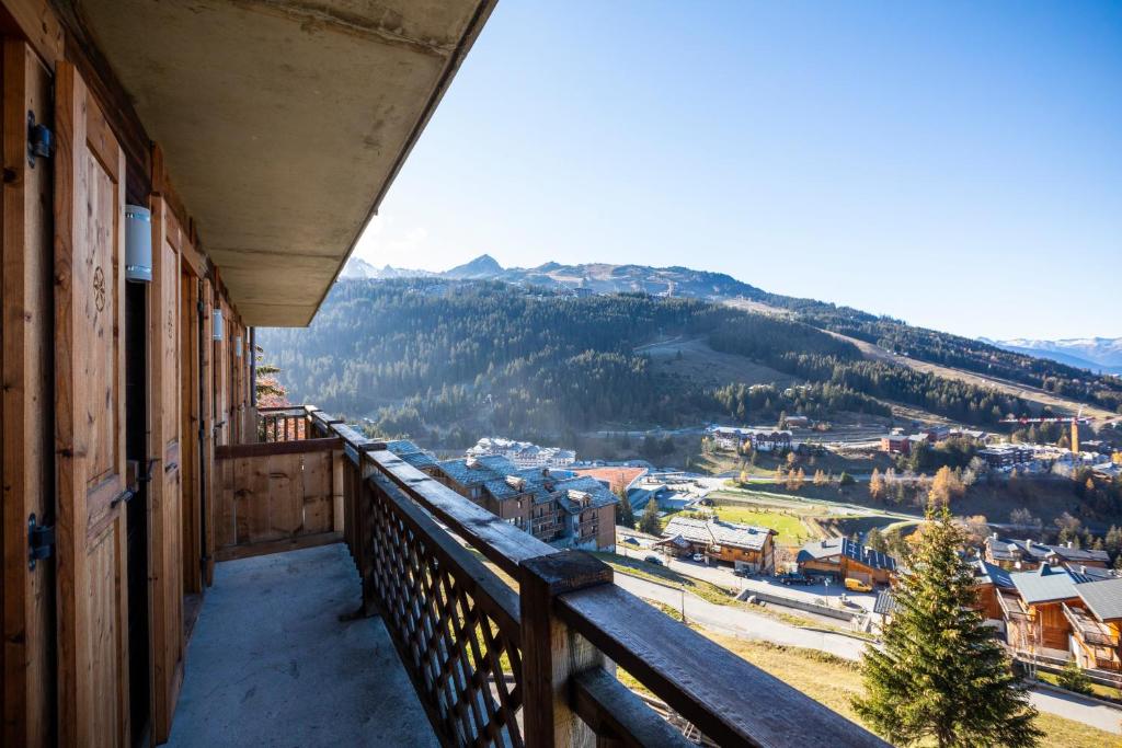 Hôtel TERRESENS - LES CASCADES Rue de l'Aiguille du Fruit 73120 Courchevel