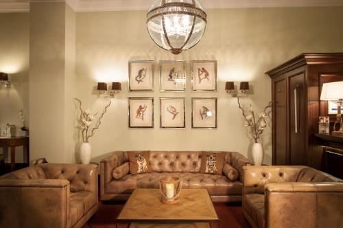 The Ascot Hotel