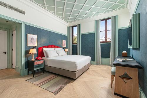 The Editory Boulevard Aliados Hotel