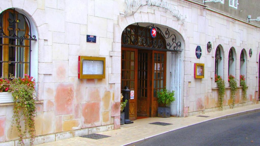 Hôtel The Originals Boutique, Hostellerie des Trois Pigeons, Paray-le-Monial (Inter-Hotel) rue Dargaud 71600 Paray-le-Monial